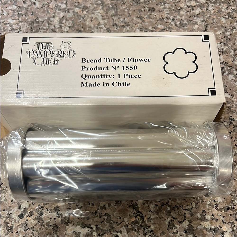 The Pampered Chef Silver Bread Tube - Flower Design